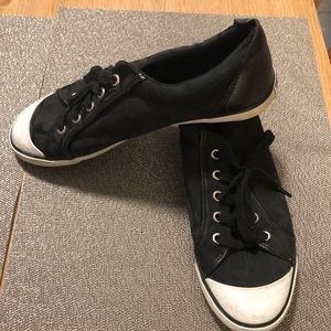 Authentic ladies 11M Coach shoes!